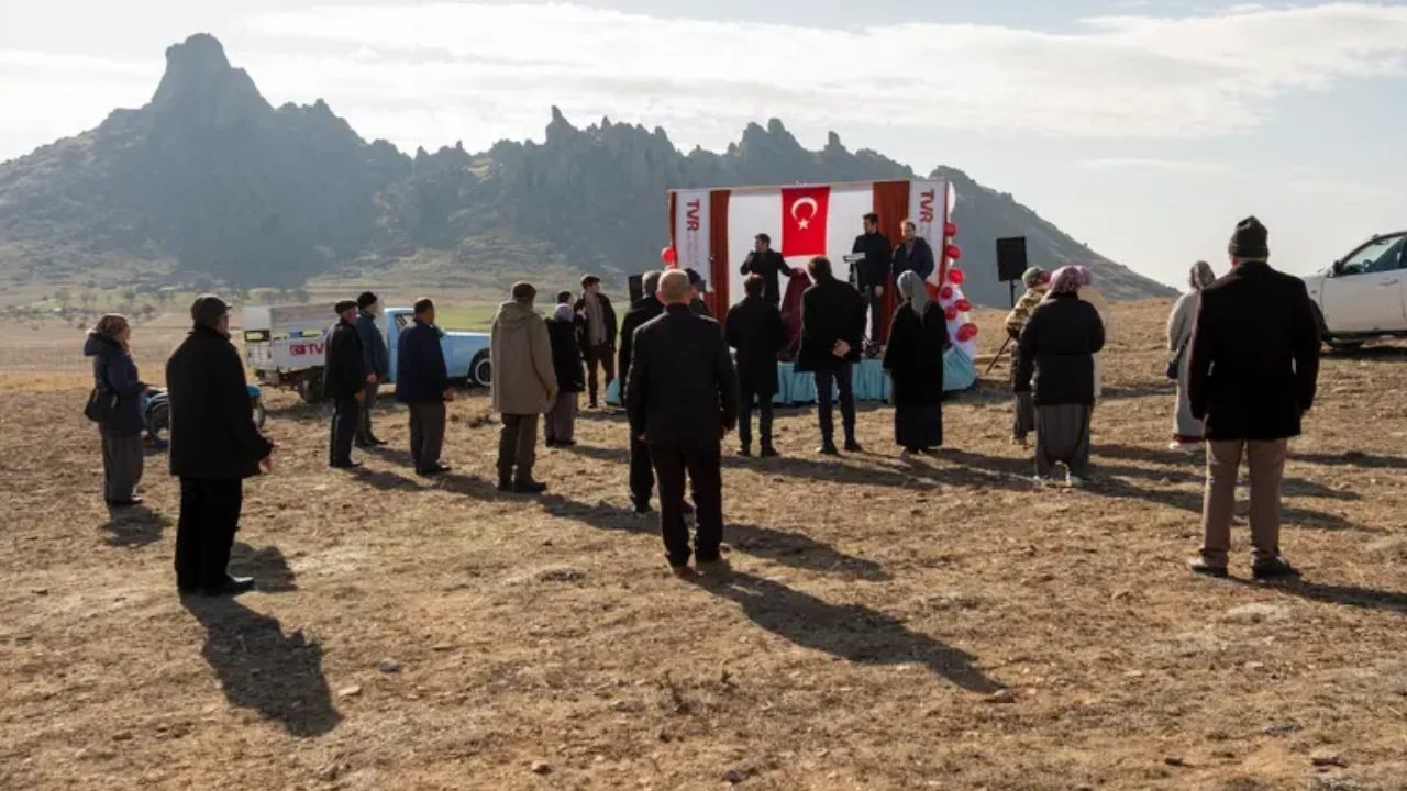 Gönül Dağı 203. Bölümde Uzaylı Dedikodusu Ortalığı Karıştırdı