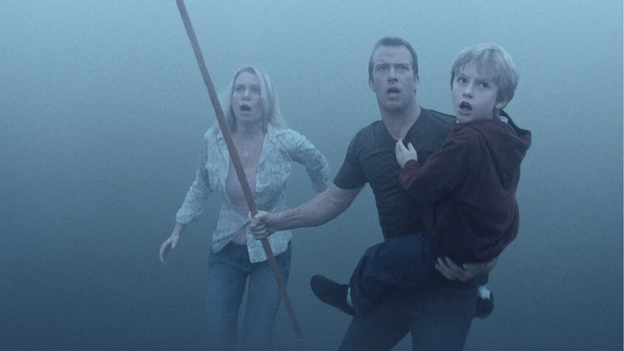 Stephen King’in “Öldüren Sis”i 19 Yıl Sonra Geri Dönüyor: Yeni Uyarlamanın Yönetmeni Mike Flanagan